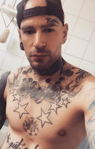 DatingsJasper's tweet image. Retweet one my post if You want cum in my mouth 😈