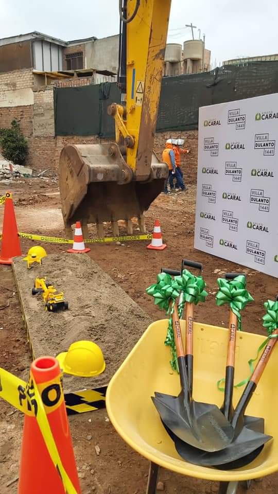 LayoutPeru's tweet image. Realizamos el gran palazo para inicio de construcción e implementamos junto a una gran escenografía🤩

942781247
 info@layoutperu.com 
 layoutperu.com
#eventos #eventosinmobiliaria #mobiliaria #implementacion #escenografia #eventosperu #eivirusnonospara #LayOutPeru