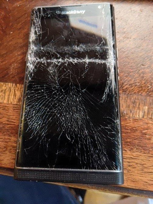 DashaPruett's tweet photo. My beautiful Blackberry went to heaven today. I am heartbroken. The best phone I ever had. If anyone knows where I can get another that works with Verizon, I will be eternally grateful. RIP old friend. #sadday #BestPhoneEver https://t.co/QKaLWnYMJz