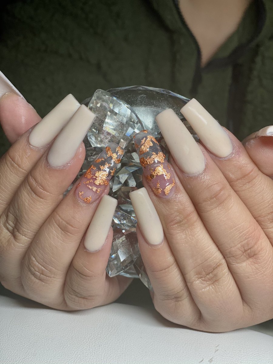 jdmbecks's tweet photo. Hi everyone ! I’m a nail tech located in Turlock, CA. I just started my business a few months ago and I’m trying to build up my clientele, please retweet!! (my next client could be on your timeline) message me or follow my insta for more info @nailsbyrebe.xo thank you ! 😊 https://t.co/8jTeoQyu4m