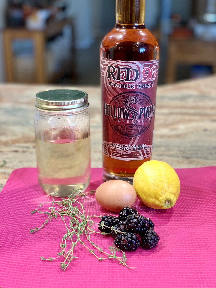 i_bahe35's tweet photo. Holiday Thyme Sour #BaheTheBartender #Bourbon #CraftCocktails #Red96 #SupportLocal #HollowSpirits https://t.co/tblDjy3uX1