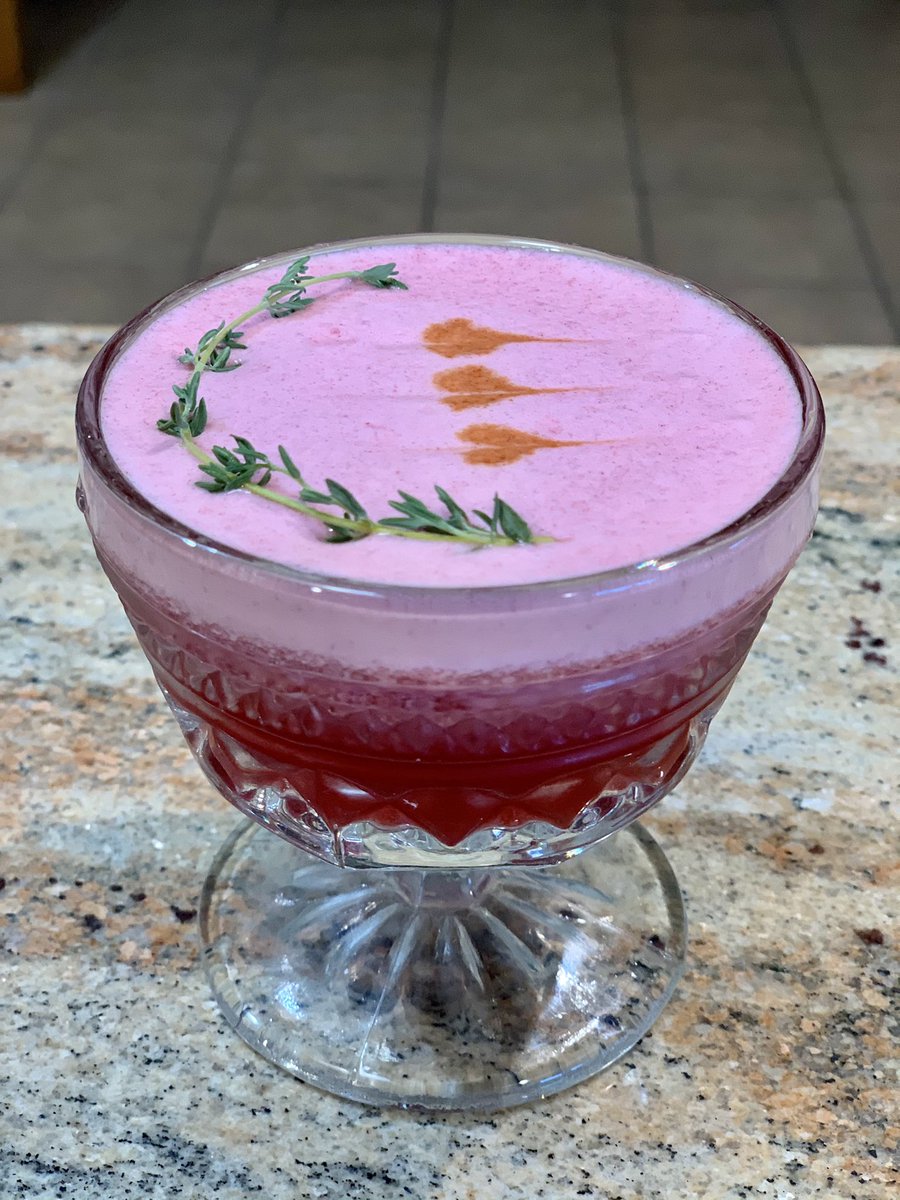 i_bahe35's tweet photo. Holiday Thyme Sour #BaheTheBartender #Bourbon #CraftCocktails #Red96 #SupportLocal #HollowSpirits https://t.co/tblDjy3uX1