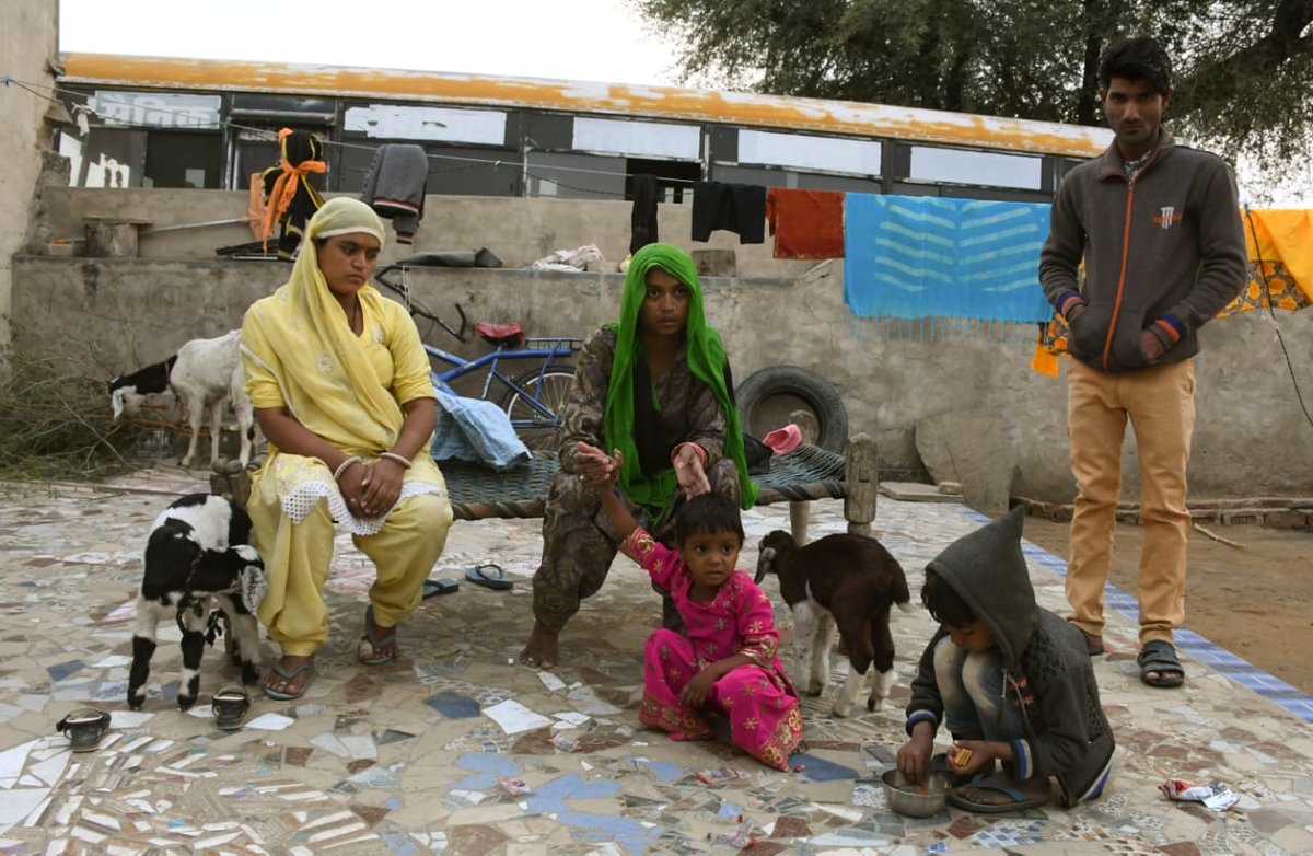 Some photos from our trip courtesy  @vvkrishan for  @the_hindu  @THNewDelhi. This is Derwala Village in Jhunjhunu