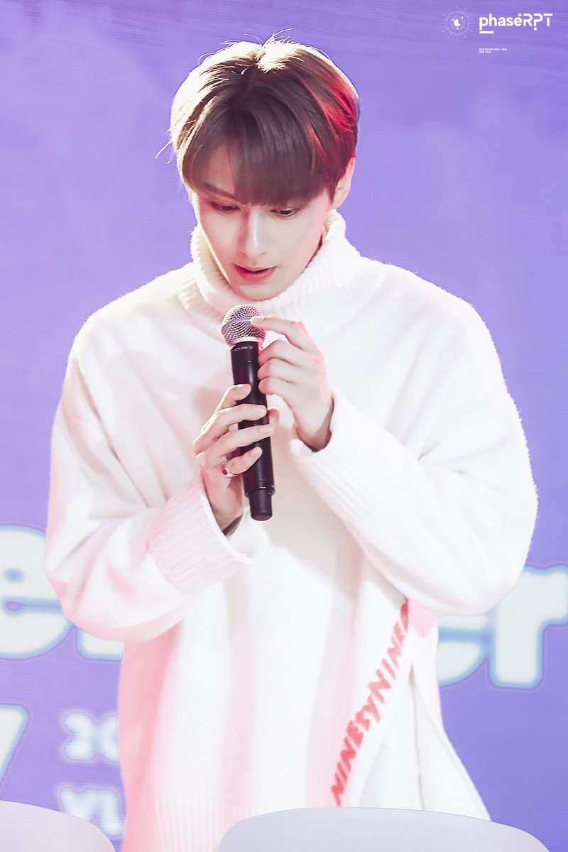phaseRPT's tweet photo. #세븐틴 #SEVENTEEN #준 #문준휘 #JUN #文俊辉

STAY HEALTHY PLS ❤ https://t.co/EP747AEgQp