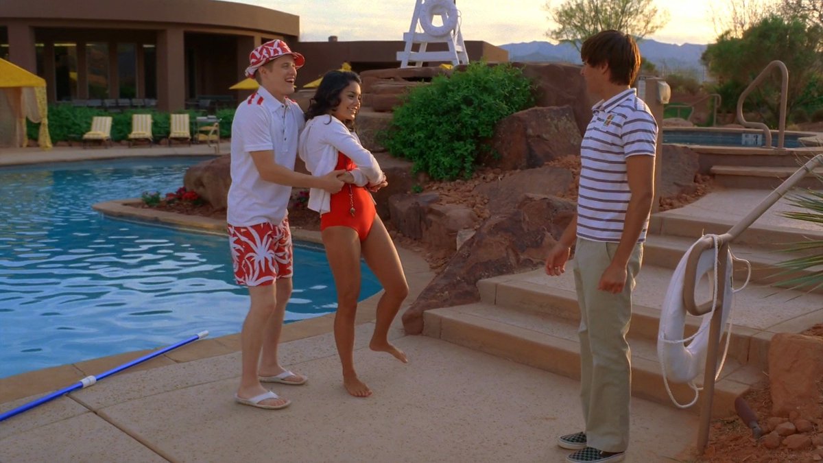 bella becomes close friends with jacob and edward gets jealous // gabriella becomes close friends with ryan and troy gets jealous