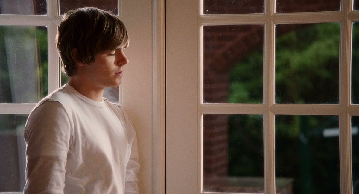 bella is sad when edward leaves // troy is sad when gabriella leaves