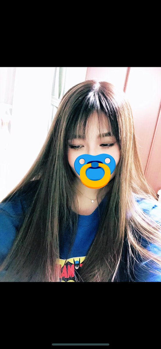 chumeran's tweet photo. 髪の毛メンテナンスしたい…✂️
乾燥でパサつく。し、
寝起きオールバックなってる。 https://t.co/Nk8tE89tP2