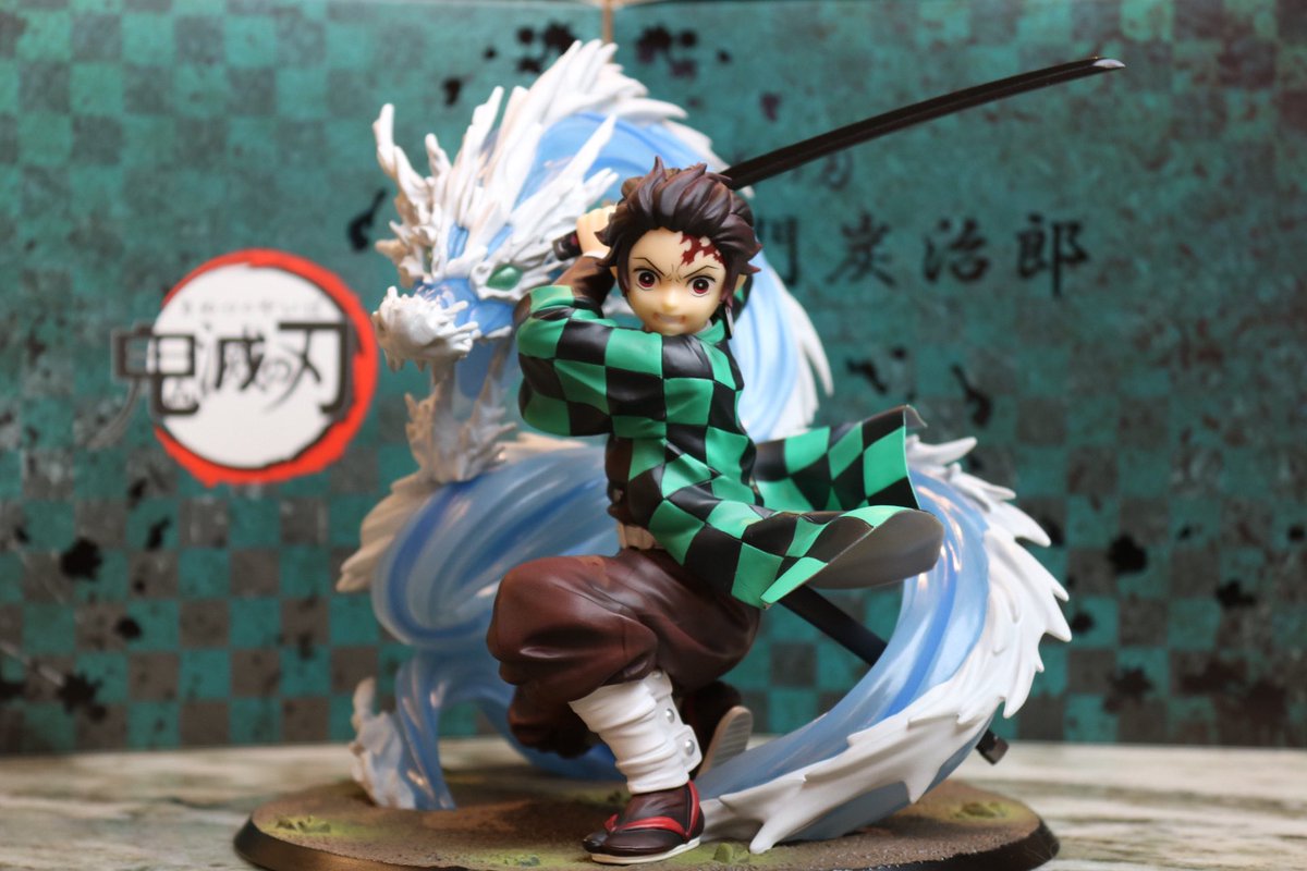 DarkAngelx28's tweet photo. Got my new figure today! This scene was my favorite from the series so far. #DemonSlayerKimetsuNoYaiba https://t.co/5DVR2fqrMv
