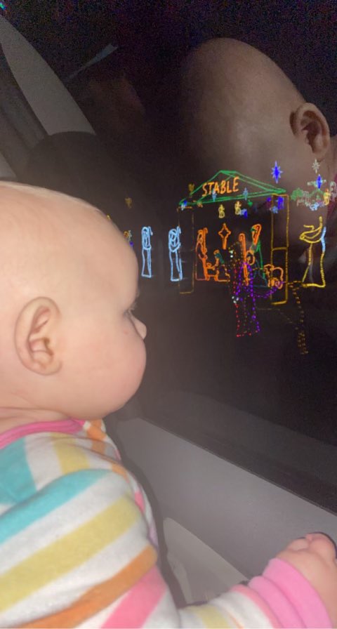 n_eller17's tweet photo. I love my family💜 https://t.co/DOBdtgf8gi