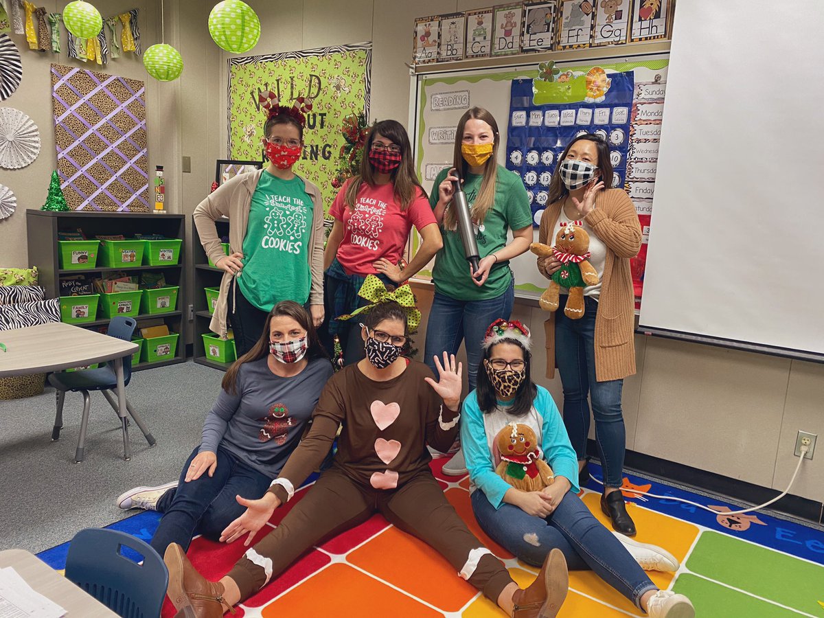 WSEfirsties's tweet photo. Oh snap, first grade is ready for the festive season ahead! https://t.co/dczQexJ7Hm