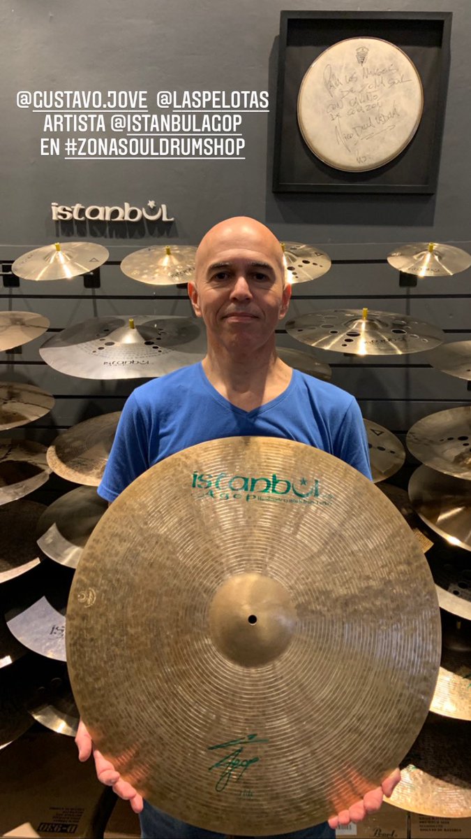 zonasoul's tweet photo. Nos visitó Gustavo Jove baterista de @laspelotasweb artista @IstanbulAgop https://t.co/GjoB9ZUyt8