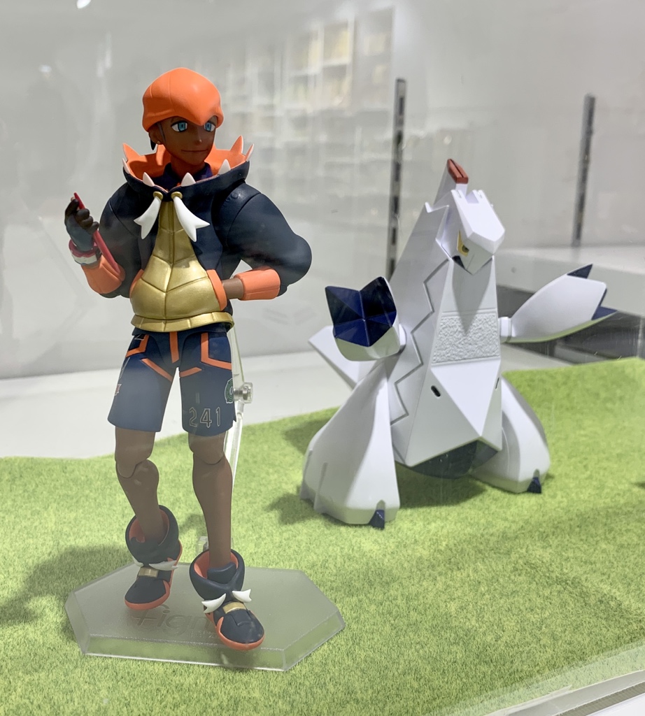 ポケモンセンターnakayama メガトウキョーでサンプル展示中 Figma キバナ ポケモンセンター