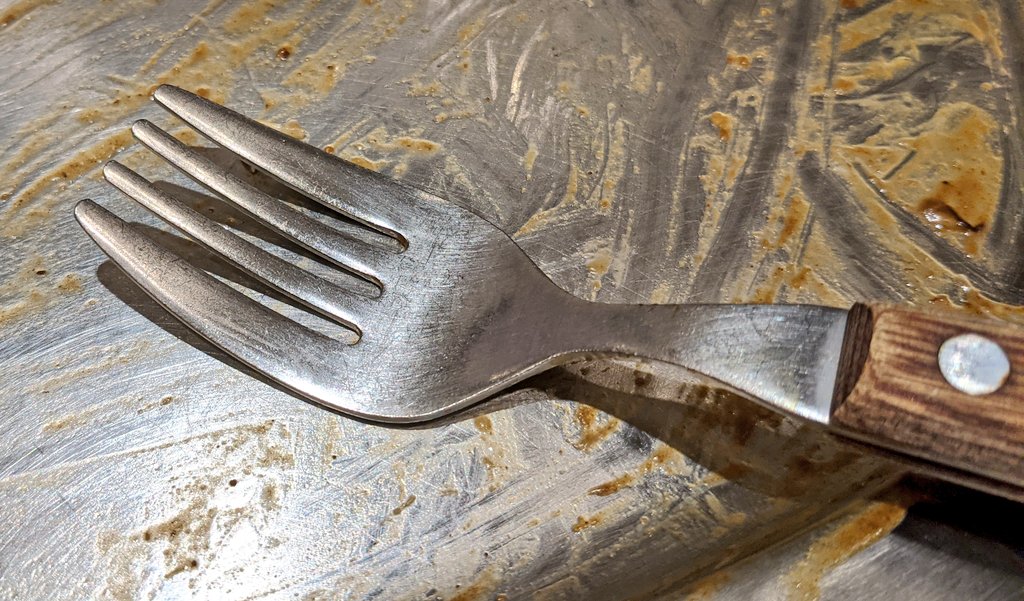 Ck デジモノに埋もれる日々 ゴーゴーカレーさん カレーにフォークが出てくるのでおおっと思いますが 隙間細めでカレーが食べにくいことはないですし エビフライなどの具はこっちのほうが食べやすいですよね ゴーゴーカレーさんは仁菜の地元の石川県