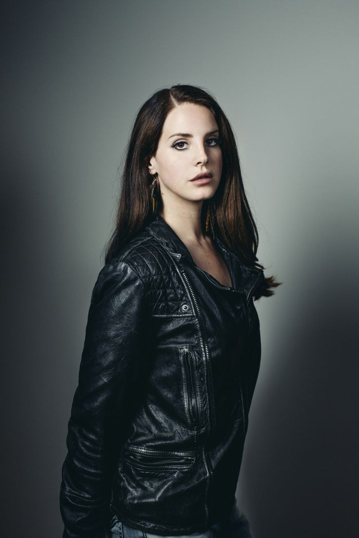  lana del rey and her favourite clothes a thread