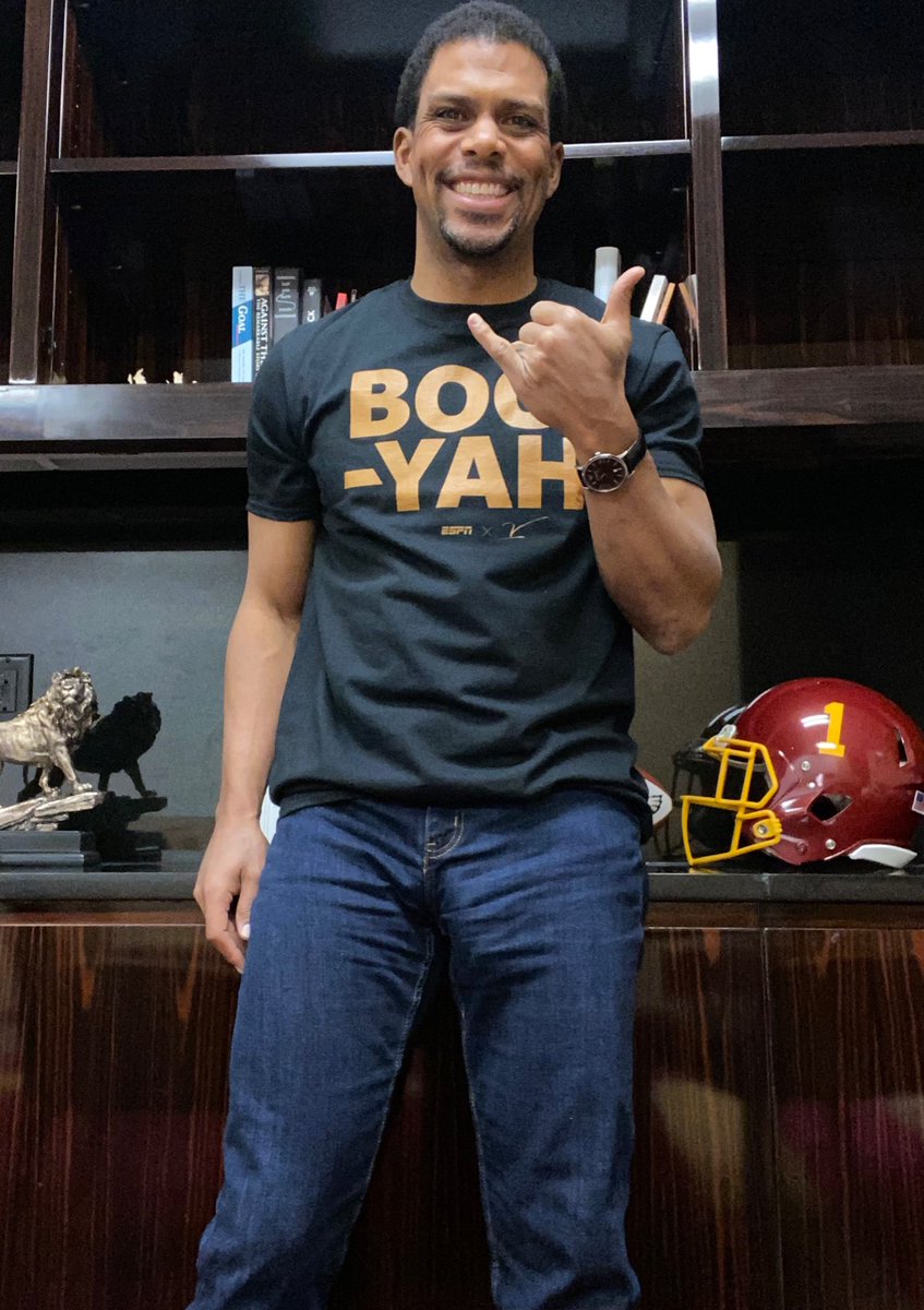 whoisjwright's tweet photo. I’m late on #FoundersDay and #StuartScottDay but want to represent nonetheless. Much love and respect to Bro. Scott, his family, his legacy, and those who honor it. @TaeAndSyd @apa1906NETwork @TheVFoundation https://t.co/wqPkCALotm
