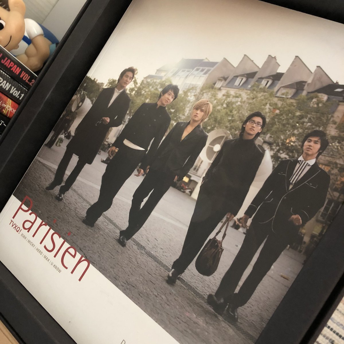 GShinhwa's tweet photo. 동방신기 봉주르파리 화보집 상태 A+ 운미포6에 팝니다 ~
#동방신기 #화보집 #굿즈 #굿즈판매 #JYJ #유노윤호 #영웅재중 #시아준수 #믹키유천 #최강창민
디엠주세요 https://t.co/b4io1Womhw