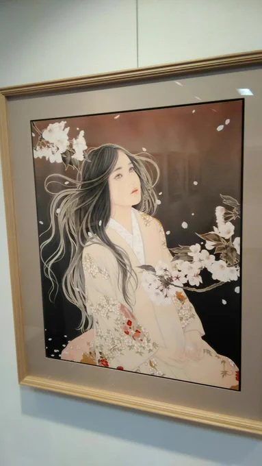 銀座にきました!
ギャラリーアートもりもと「宮崎優」さんの個展。
綺麗な筆致で描かれる美しい女性像でした(^-^) 