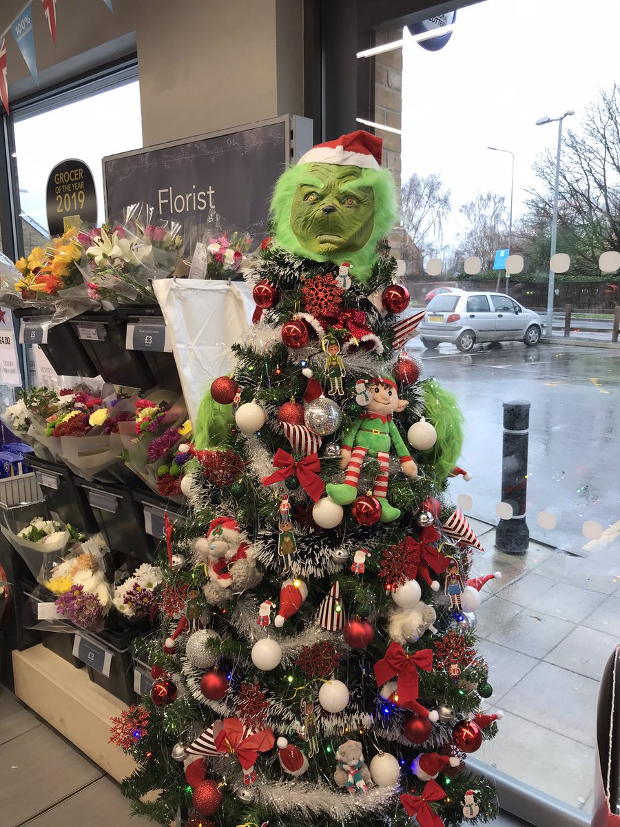 walker424's tweet image. A fantastic Grinch Christmas tree created by my team manager Debbie at Co-op Thorngumbald for the local Christmas tree trail. All money raised going to the local pre school #coopradio
