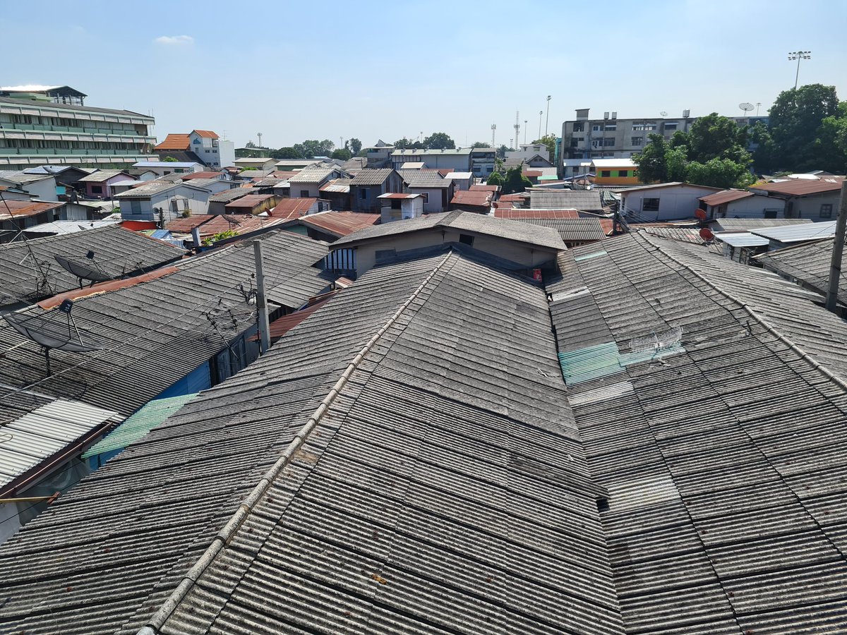PravitR's tweet photo. Thailand's largest slum, #KlongToey, has 100,000 inhabitants and 80,000 more in sorrounding area. Take a tour with us at @KhaosodEnglish with slum rights activist and #magsaysayaward winner Prateep Ungsongtham Hata here >
https://t.co/e5J5wabg4N #WhatHappensinThailand #Thailand https://t.co/swx17CXzXu