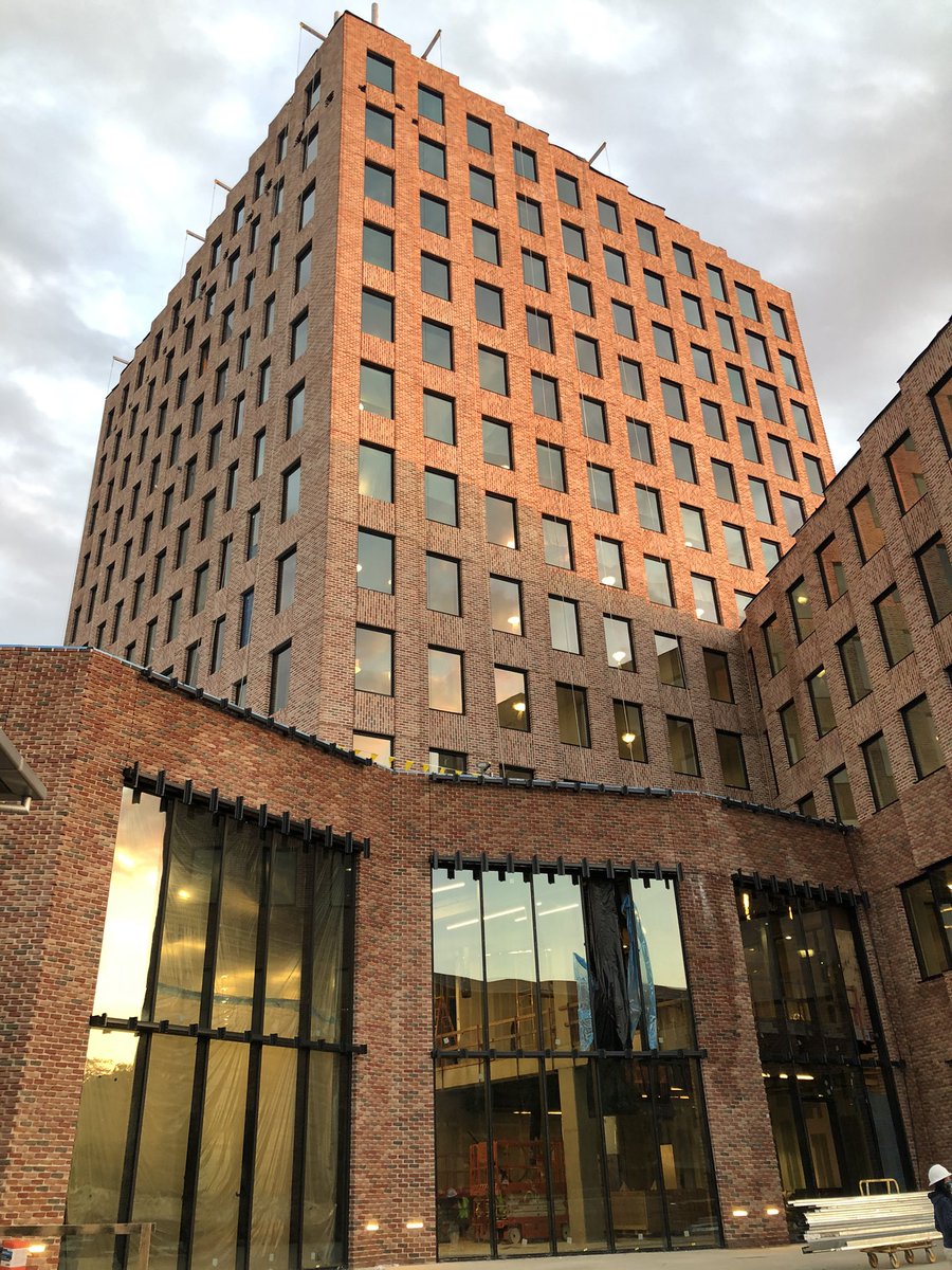 davidleebron's tweet photo. Yesterday toured the new @SidRichCollege. Stunning building, great interior spaces (thanks to student input!), and remarkable views. Hey Sid Rich, time for a new Twitter photo. https://t.co/UUuaKiQcEo