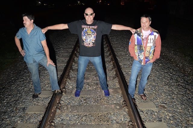 BirdmanClambake's tweet photo. .JUST ANNOUNCED: we celebrate the release of the "Build a Bridge" recording from the early 2000s featuring @BrendanDrums and @fperdomo 12/18 @BARNANCY305 in #LittleHavana! The night will include special guest #AlexaLash. No cover, 21+, #WearAMask. https://t.co/JVEM3Mfuy7. https://t.co/3y80RvM8EC