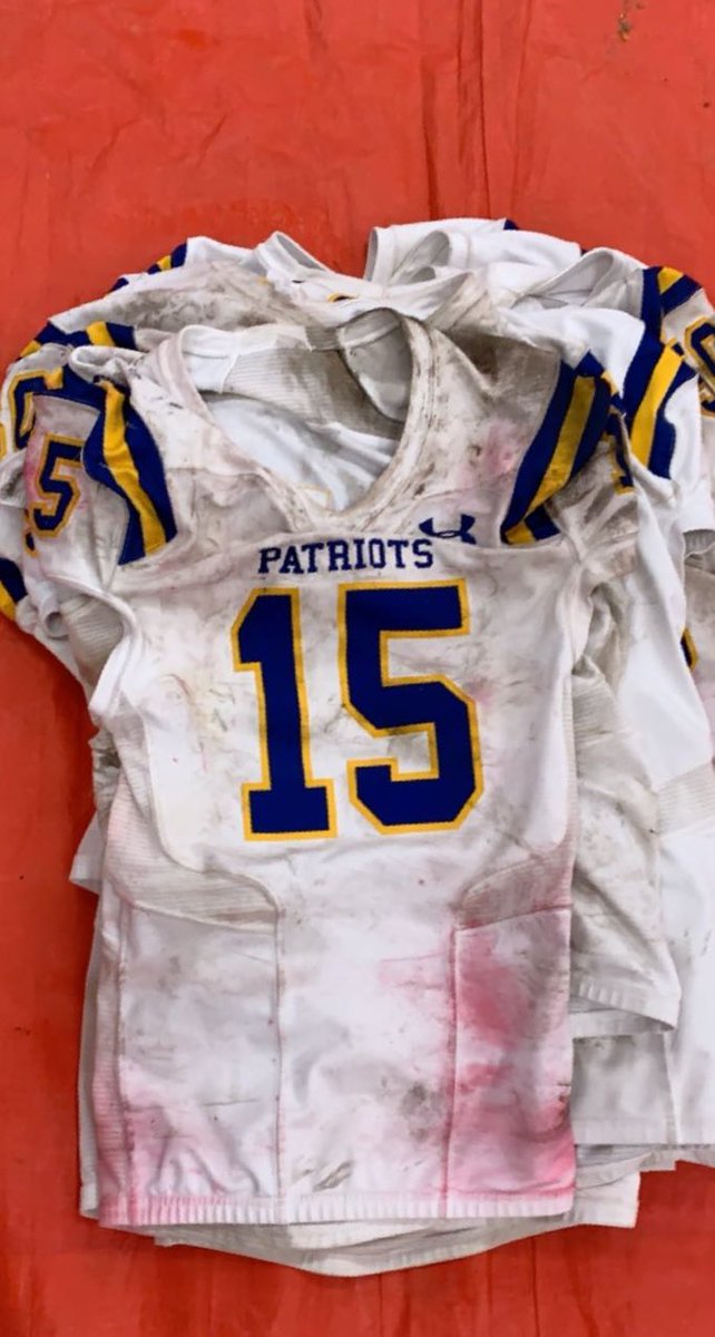 Laganlukeee's tweet photo. What a season! I wanna thank all the coach’s,each one of y’all have impacted my life majorly. I’m very blessed to have been apart of such a great team with amazing coach’s and teammates! #15out @RobStowe4 @tommyfuller_ @CoachWoody36.@Stephen64375532 @CoachKenCofer https://t.co/5NVuI1FnnA