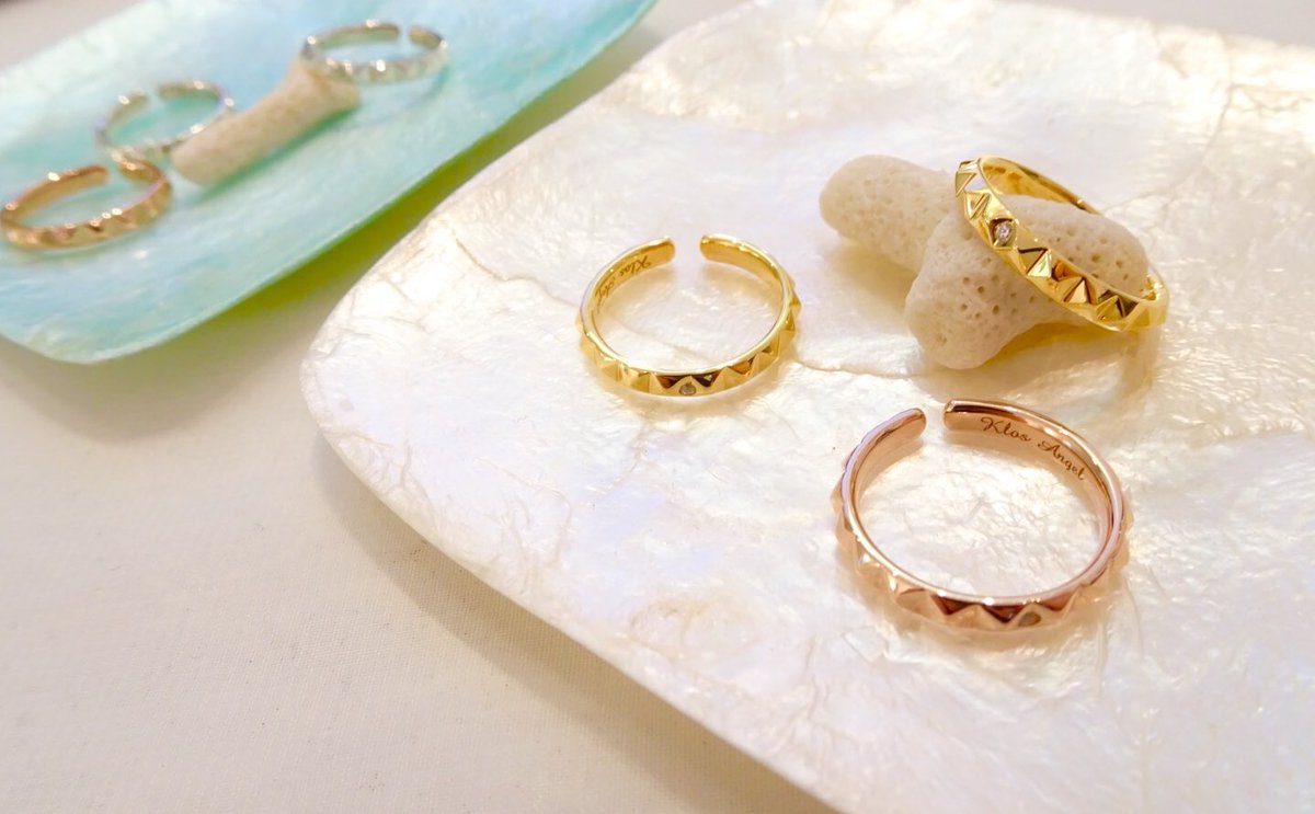 KlosAngelJewels's tweet photo. 【Xmas #RTキャンペーン🎁】

\人気商品/

♢SilverStudsRing 
または
♢Moon&amp;Stars-Pinky-Ring

(ゴールド/シルバー/ピンクゴールドいずれか)
を抽選で1名様にプレゼント‼️

✨応募方法✨
①このアカウントをフォロー
②RT🔁&amp;いいね❤️を押して応募完了

https://t.co/L5eMTnU4RC

#KlosAngel https://t.co/OMcsKCcT5X