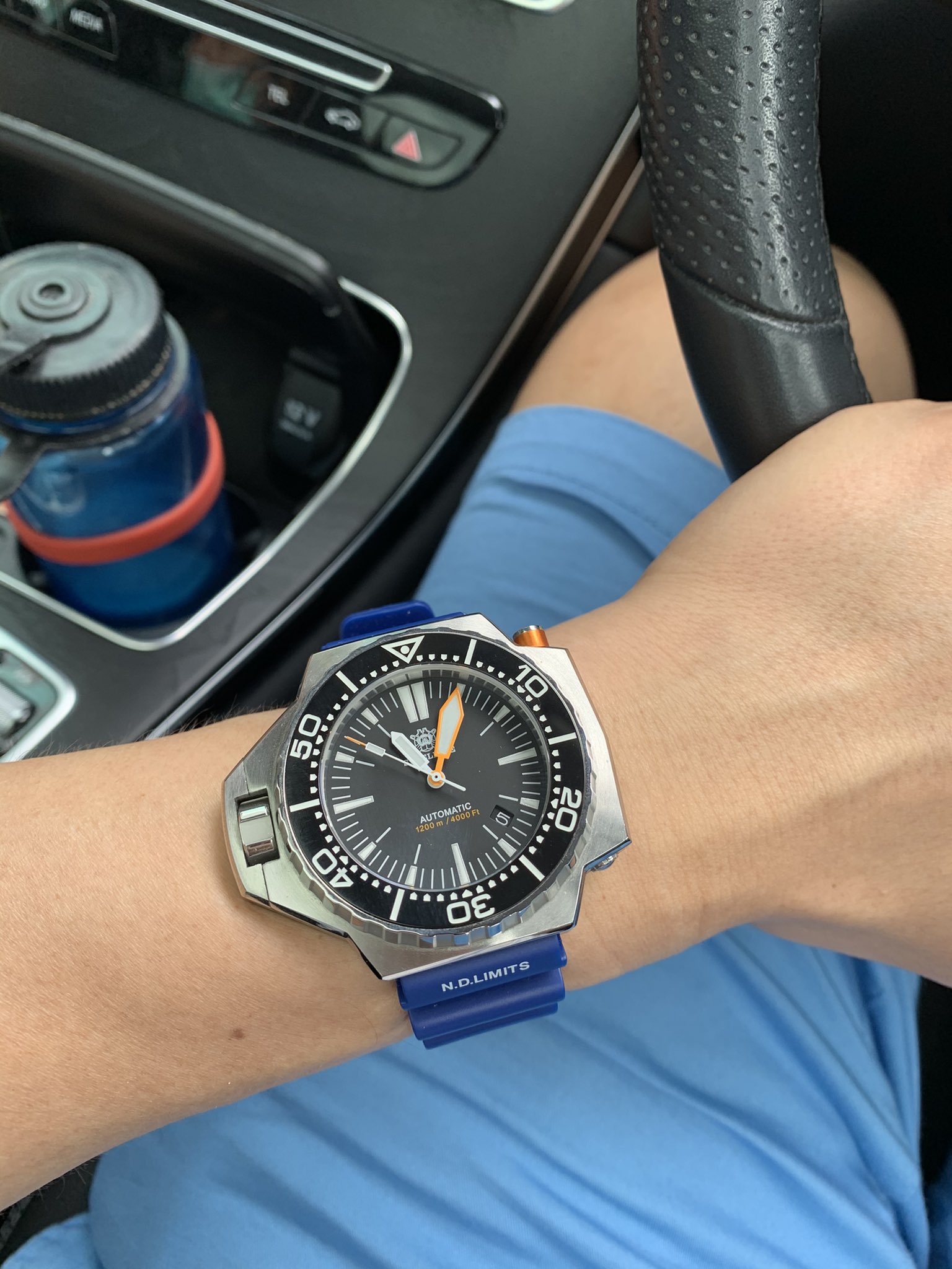 Watchguysg on X Sporting the Steeldive Ploprof homage. Love the blue rubber combo. watchguysg https t E64vXTHbbw X