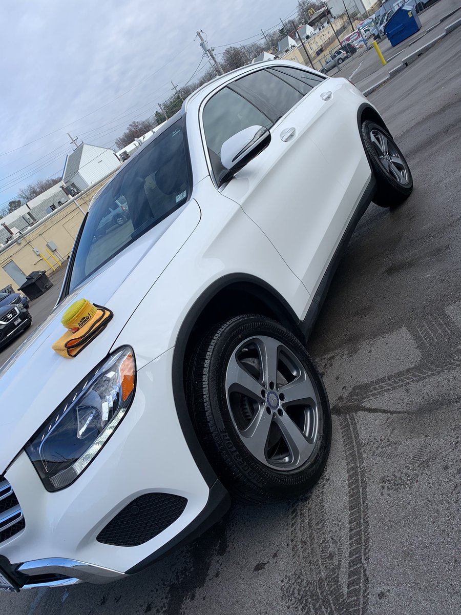 TUX_Detailing's tweet photo. - Washed
- Clay bar
- Buffed
- Coated with #formula1 Wax 💎

It’s that time of year.... soon the roads will be covered in salt‼️
#TUXdetailing  #STL  #explorepage #youtube #liquidcarwraps #detailshop #motivation
#mobliedetailing #Detailingaddicts   #autodetailing  #windowtints https://t.co/FzeVf5jDvw