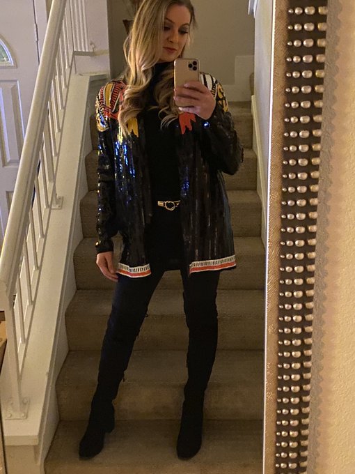 I&rsquo;m always looking like a fem butch any time I go out. https://t.co/C8DTkCfk5l