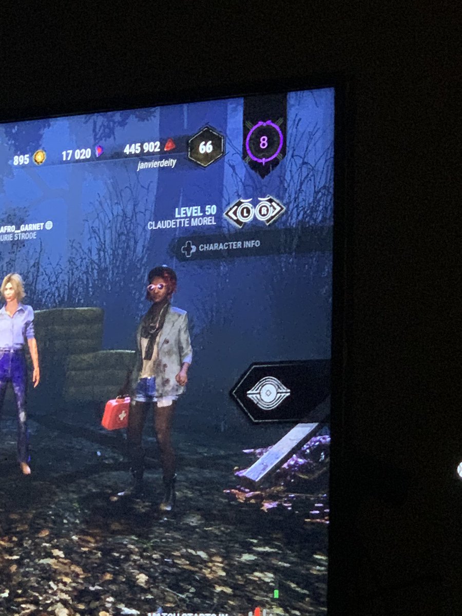 janvierdeity's tweet photo. FINALLY MADE IT TO PURPLEEEE 😭😭💜 #dbd #purplerank https://t.co/iJBTau92DO