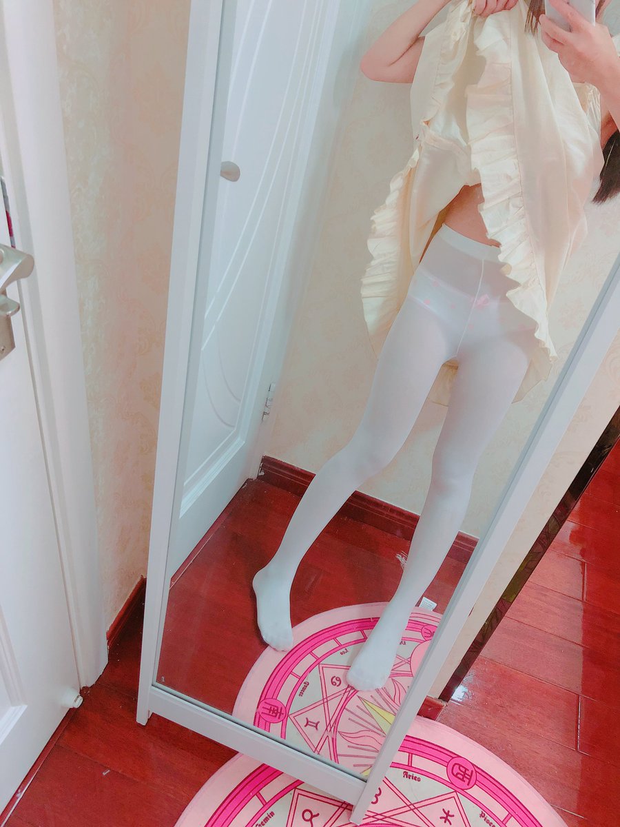 mengtaommm's tweet photo. 白丝萌桃超级可爱了

#北京 #天津 #河北 #萝莉 #jk #cos  #摄影 #漫展 #线下调教 #北京线下 #天津线下 #反差婊 #母狗 #约炮 https://t.co/pH8mRtXw7d