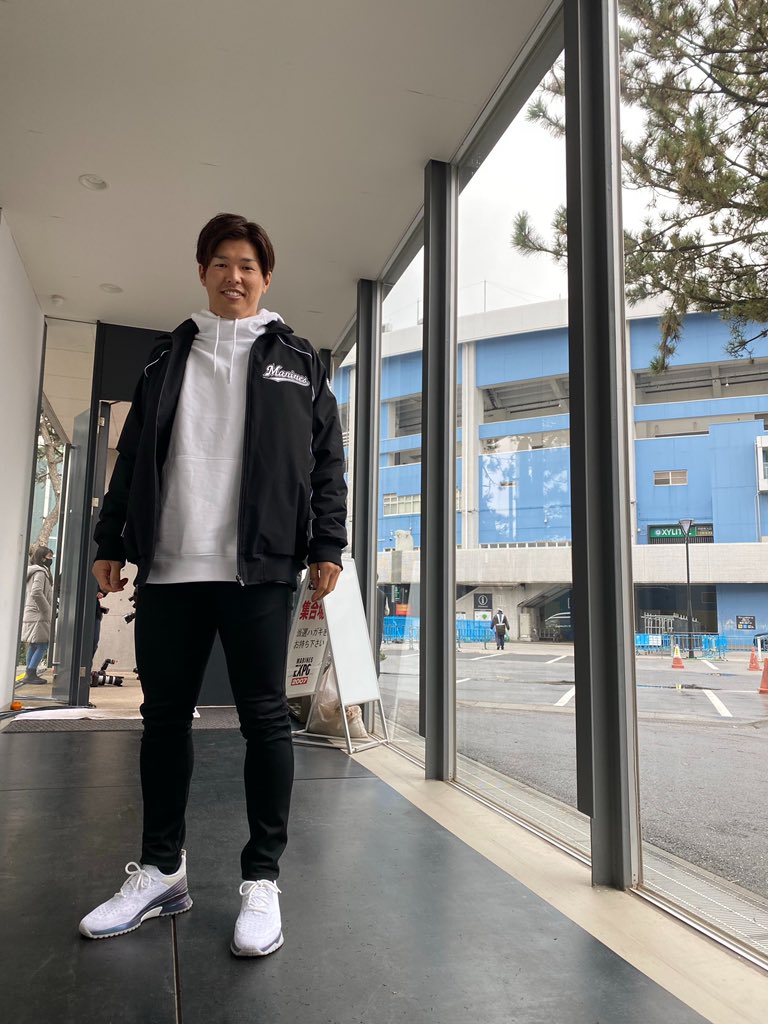 収録を終えた中村奨吾選手。オフは自炊をしているそうです。得意な料理