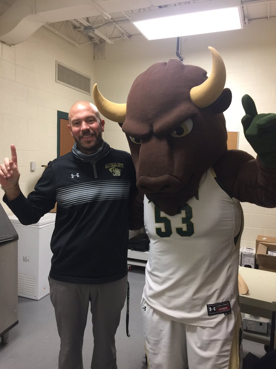 coach_negus's tweet photo. Bison girls and boys boys pick up win number one tonight. And I got to meet Benny the Bison. I’d say that’s a pretty good day! https://t.co/i1iGTna2Ly