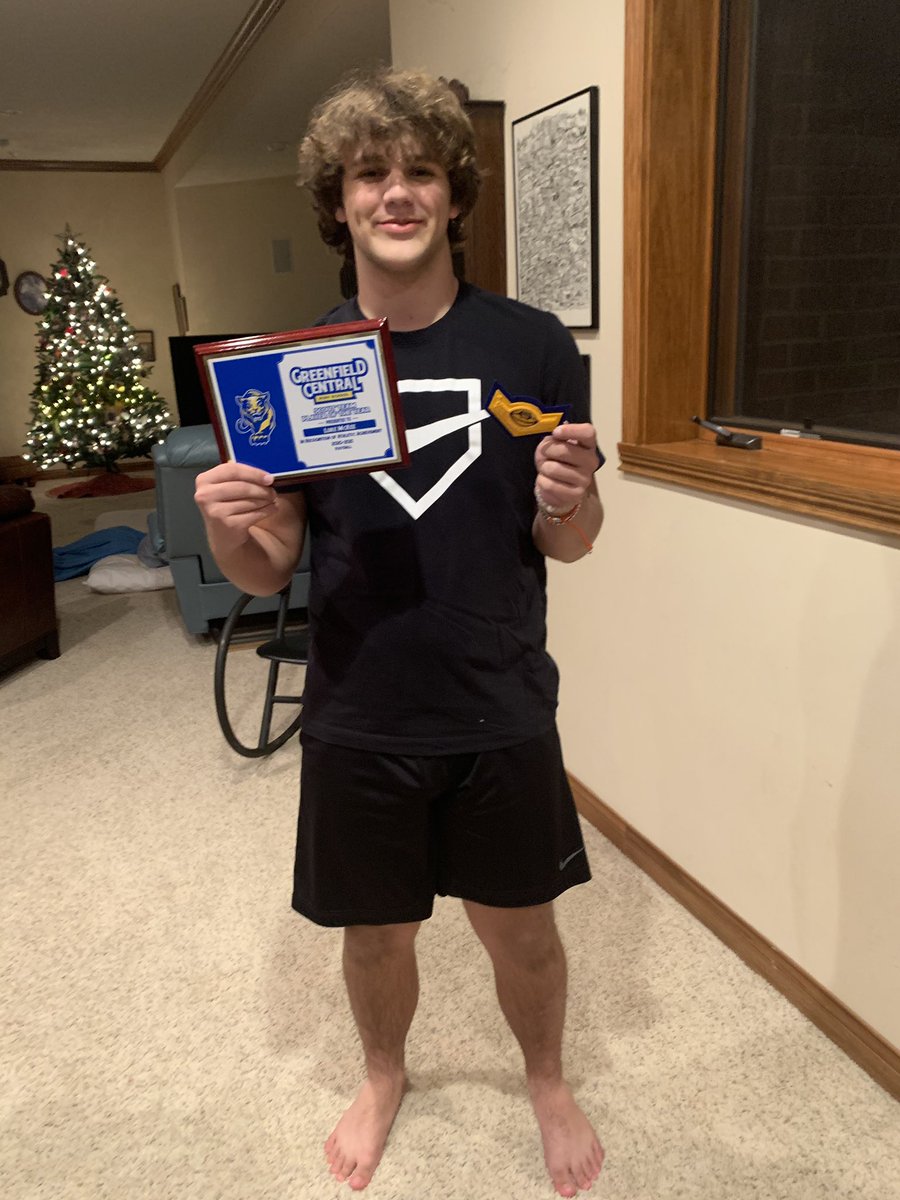 LukeMcKee15's tweet photo. Blessed and honored to be named scout team player of the year. I wanna thank all my coaches and teammates for pushing me to be the best me I could be. https://t.co/sbVjfXpcWP