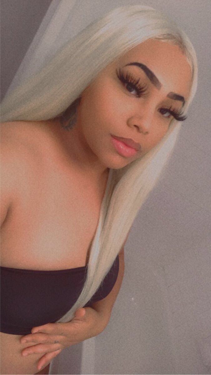 shantae_ann's tweet photo. Look like a Barbie but really a brat 💋 https://t.co/lbUvALG1xV