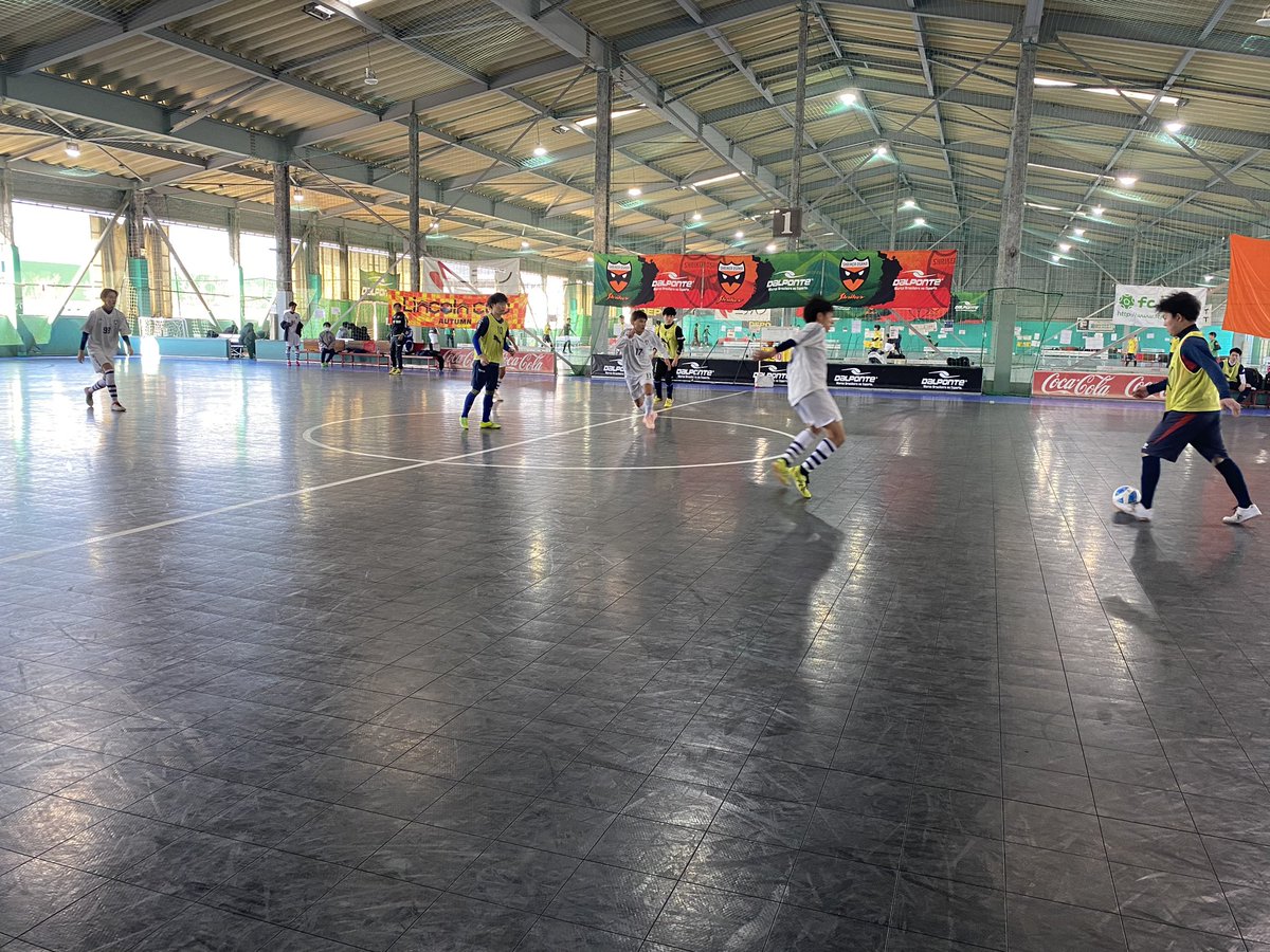 Lincolncup's tweet photo. Aコートでは準決勝
カサハラカントリークラブ vs Boofamily
が行われています！
均衡した接戦が行われています✨ https://t.co/aUSqGc515C