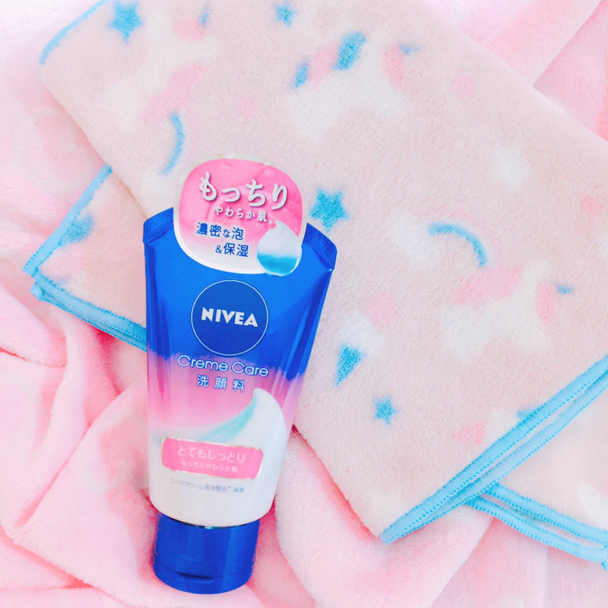 ピンクねこ うさぎ ニベアのクリームケア洗顔料 とてもしっとり 青い缶でおなじみのニベアクリームの成分が配合されている洗顔料です 泡立てると モコモコの泡が出来てやみつきになります 泡で洗うのが気持ち良い 洗った後の肌はつっぱらず