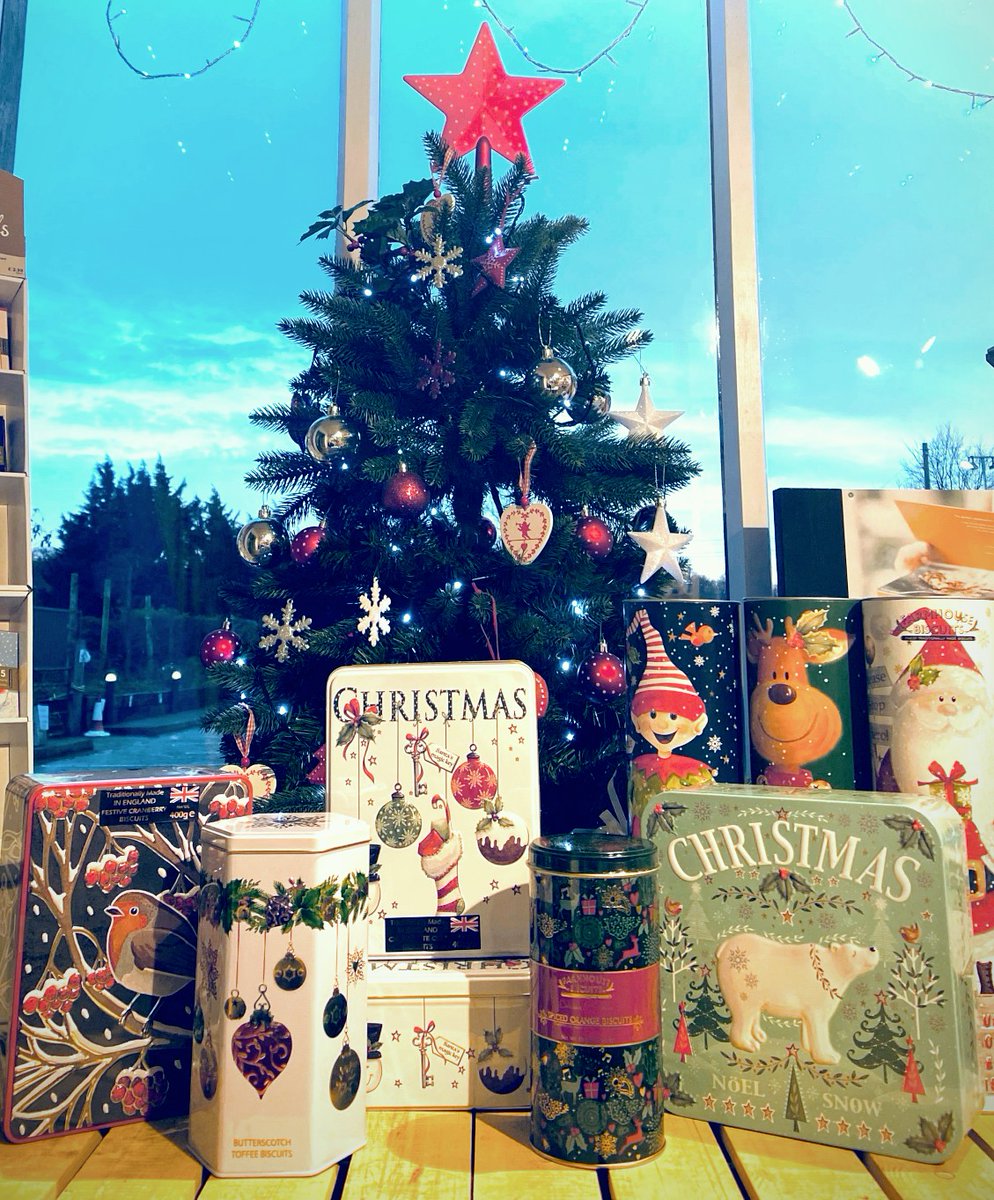 Our Christmas Biscuits in their gorgeous tins are selling fast at Holwood Farm! These would make great presents or stocking fillers and start from just £3.75!
#stockingfiller #biscuits #christmas #tins #shoplocal #supportlocal