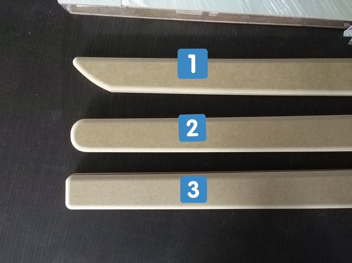 ShinnjouEi's tweet image. #lostedge が盛り上がっているので
#samuraiedge  からも話題をひとつ…

見処は一本通った刃紋と、美しい鋒(きっさき)。
カメラのアップにも余裕で耐えます。
また、展開性の高さを生かして短刀の試作も。
そして鞘！
小尻の形はまだ調整中ですが、好きな形はありますか…？
#AstralArts