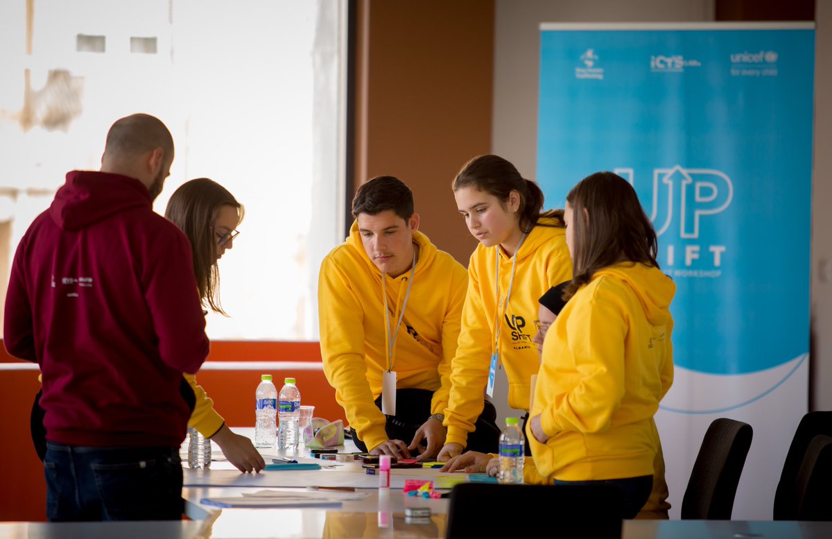 IctSlab's tweet photo. Programi për sipërmarrjet sociale "Upshift Albania" filloi sot zyrtarisht! 🤗
#UnicefAlbania #ICTSlab #StopHumanTrafficking
38 të rinj, të ndarë në grupe të vogla u mblodhën sot nga Korca,Maliqi,Bilishti,Sovjani & Liboniku, për të nisur zbatimin e fazave të para të workshopit. https://t.co/qDWNWVGHOb