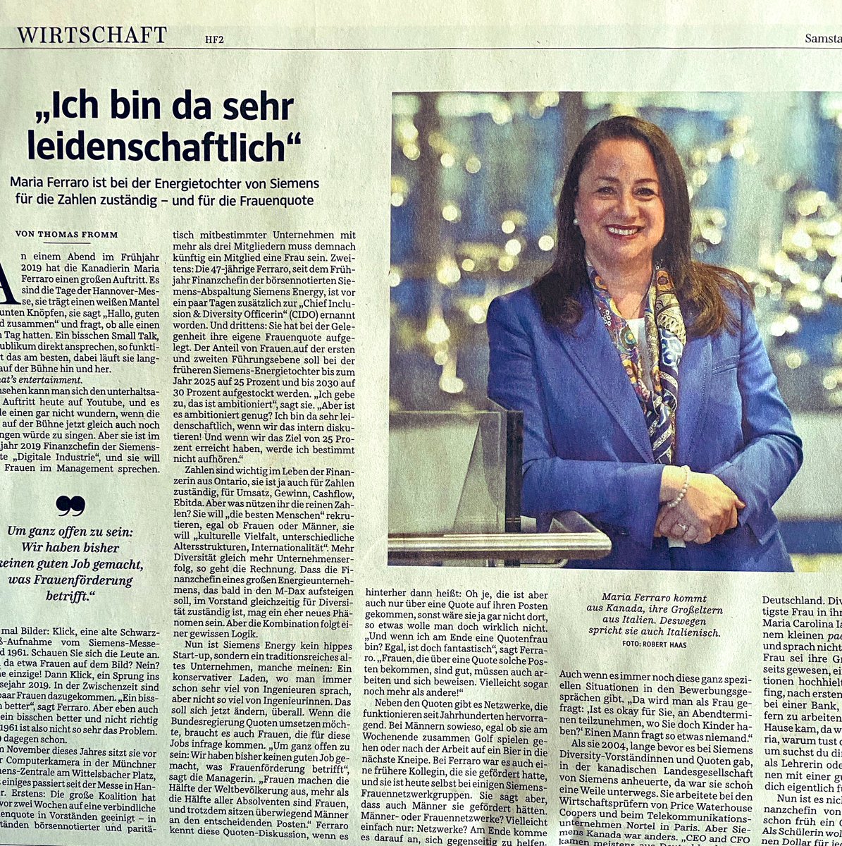 "The most important woman in her life? Her grandmother Maria Carolina Ianuzzi from Calabria" - that's right, my "Nonna" was a strong, great woman who is my role model in many ways. And she would have been proud to read a portrait of me in the <a href="/SZ/">Süddeutsche Zeitung</a> today. #TeamPurple #Diversity