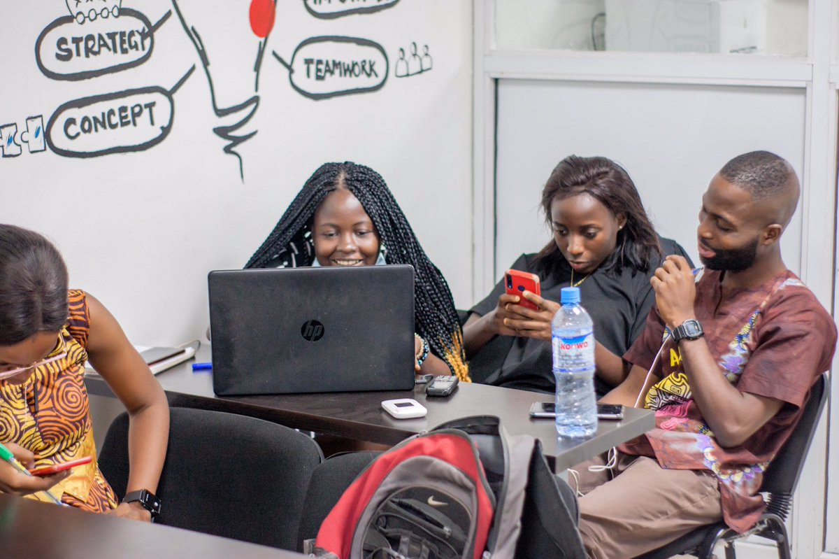comrade_ayobami's tweet photo. Behind the Scenes Virtual Conference (Zoom).
Cc @AccesstoBooks
📸
#TIF #accesstobooks #virtualconference #redefiningeducation #educationfordevelopment #educationforall #eachonecounts #letsdomore #sdg4qualityeducation #qualityeducationforall #sdg17 https://t.co/6dDzfKk6lq