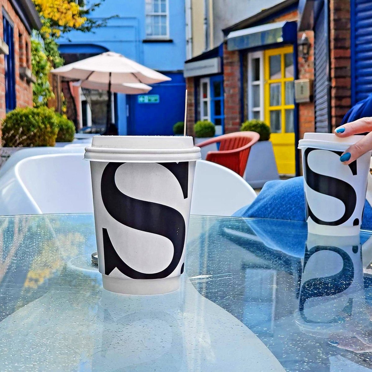 ITS SMALL BUSINESS SATURDAY 🎈💥 I don’t care if it’s raining get up get out &amp; support the independents who are taking part &amp; running some amazing offers all day today for cardholders 👏🏼!!...

independentderry.co.uk/post/small-biz…