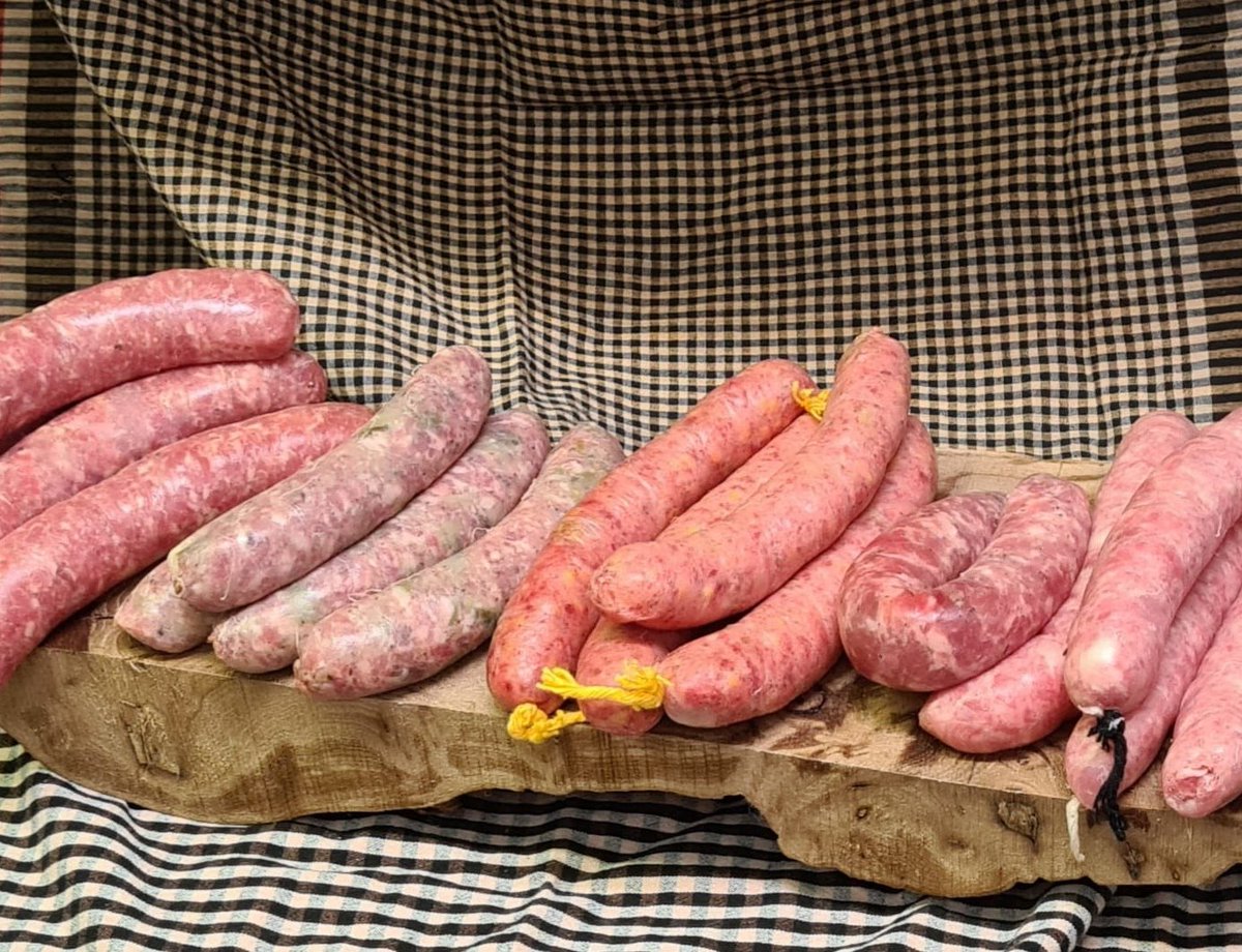 El Tastet de la Cisqueta i 6 cansaladers més de #Terrassa i Matadepera impulsen una acció solidària per recollir llet per a <a href="/caritasdtr/">Càritas Diocesana de Terrassa</a>. El Daniel Majoral, propietari d'aquesta botiga, m'ha explicat la iniciativa que servirà per ajudar moltes famílies. Animeu-vos a participar-hi!