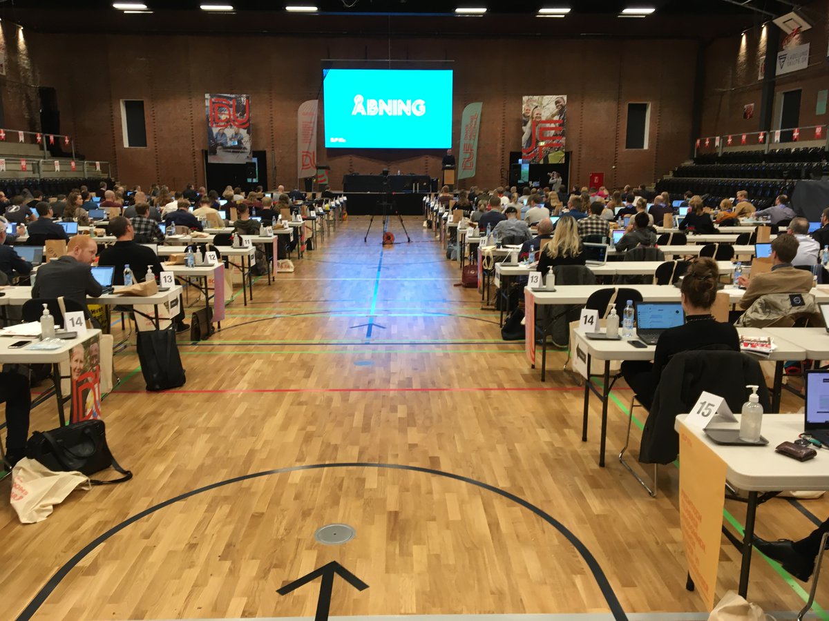danskungdom's tweet photo. Melder klar til start i Vejen, hvor DUF-fællesskabet i dag er samlet til det årlige delegeretmøde. Vi skal bl.a. diskutere demokrati, optage nye medlemsorganisationer og vedtage politiske mål for DUFs arbejde i det kommende år. #VierDUF #dkcivil #dkpol https://t.co/XBaIWk5KTG
