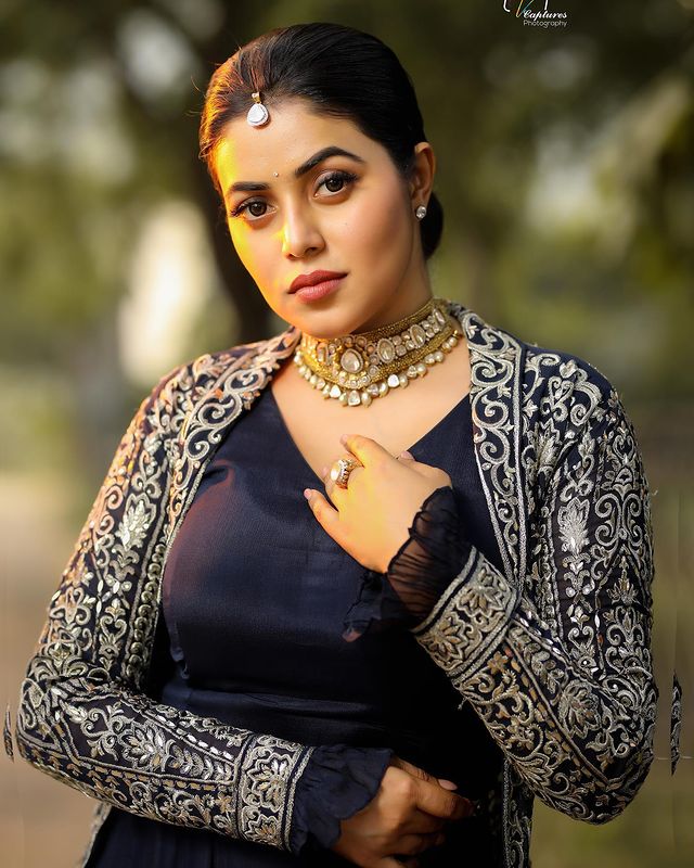Shamna Kasim Latest Photos https://t.co/TEWMhmXxSI
#actress #shamnakasim #poorna #malayalam #photoshoot #kerala9 #latest #photos #latepost #doll #love #cinema
@shamnakasim https://t.co/Jpk5ymnqOM