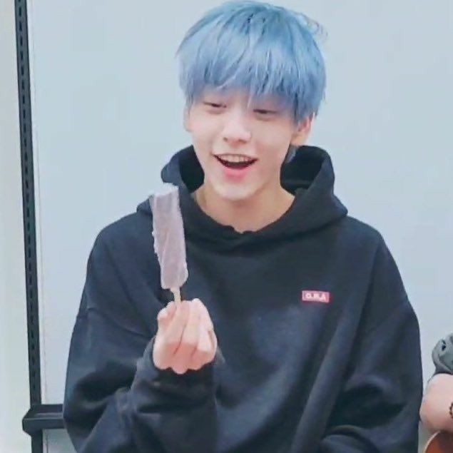 baby_hyuka's tweet photo. [#2020MAMA] Voted for #txt on #MAMAVOTE ｜ 2020 MAMA ｜ 2020.12.06 (SUN) @MnetMAMA 
@TXT_members @TXT_bighit #2020MAMA https://t.co/QWQyofMefT#2020MAMA https://t.co/Ko8J98RO3N