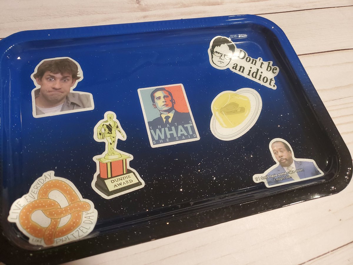 ResinRezn's tweet photo. Rolling trays now available 
DBZ &amp; The Office 
PM for inquiries 
Hit the link 
https://t.co/quDxLHCugf 

#dragonballz #Goku #dbz #TheOffice #rollingtray #420smoke #weedsociety #smallbusiness https://t.co/MQfNBtgZBe