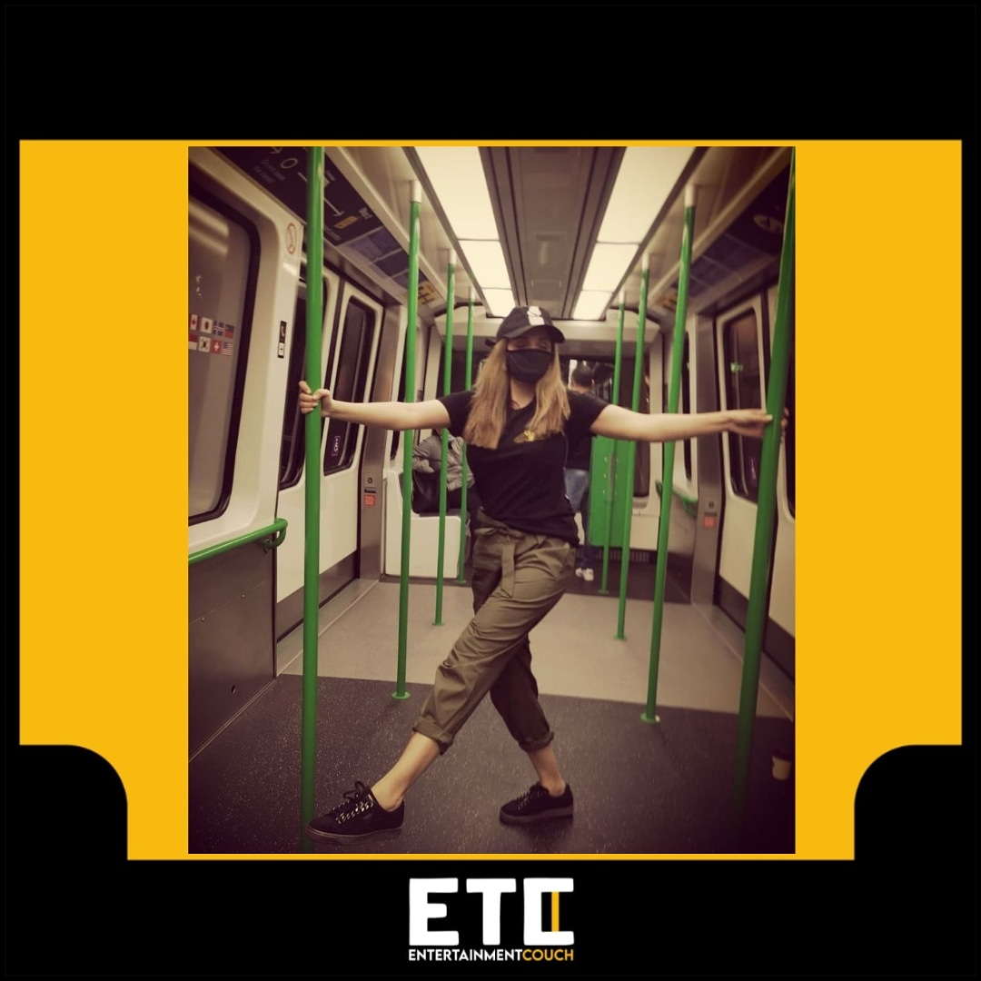 Can you guess who is this celebrity❓❗❗❓
#entertainmentcouch #ETCpakistan #2020 #celebrity #pakistanicelebrities #dramaindustry #filmindustrypakistan #actress #pakistan #lahore #karachi #isloo https://t.co/iVW8i90htF
